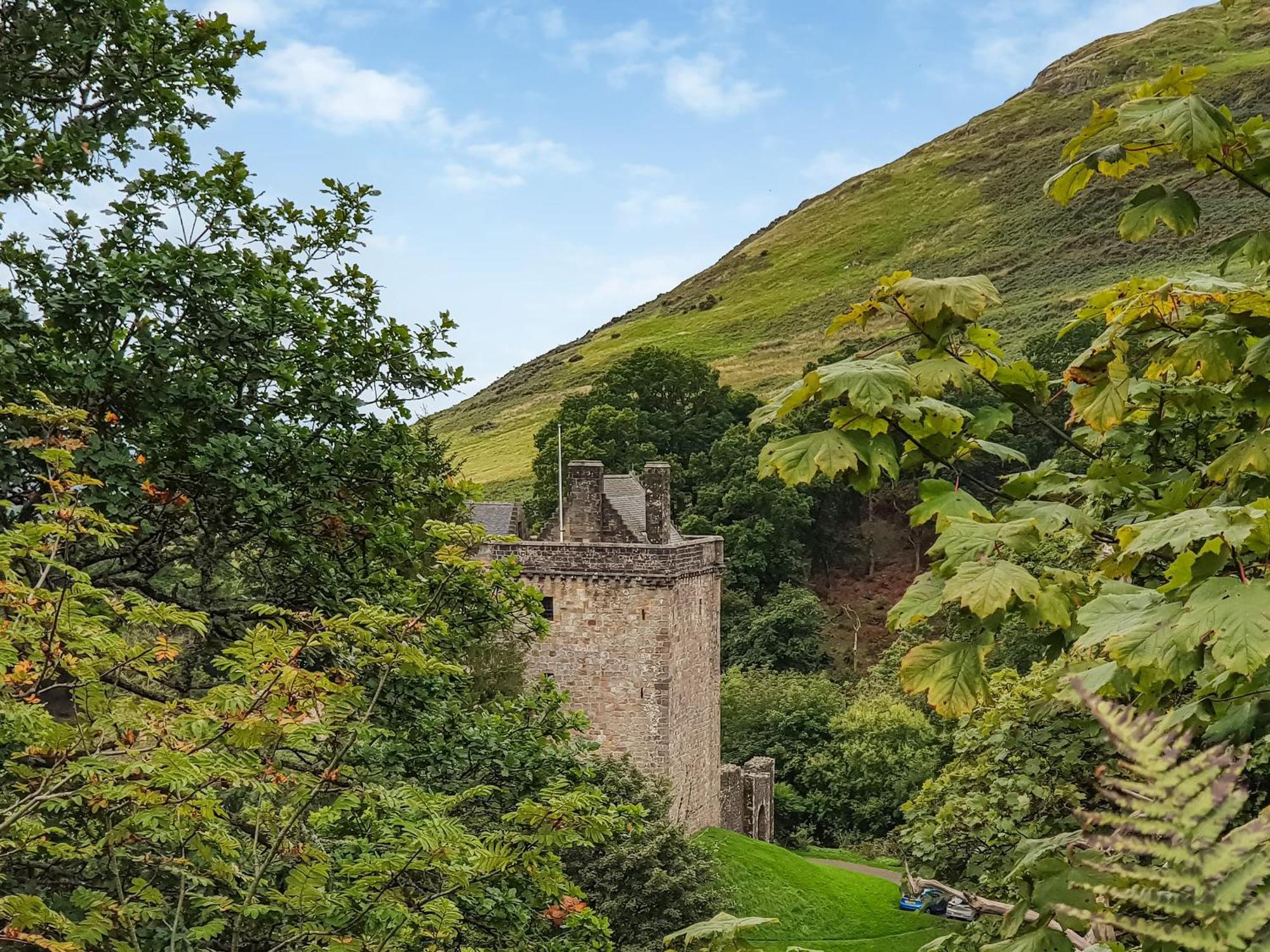 Glenbeagles Lodge Dollar Bagian luar foto