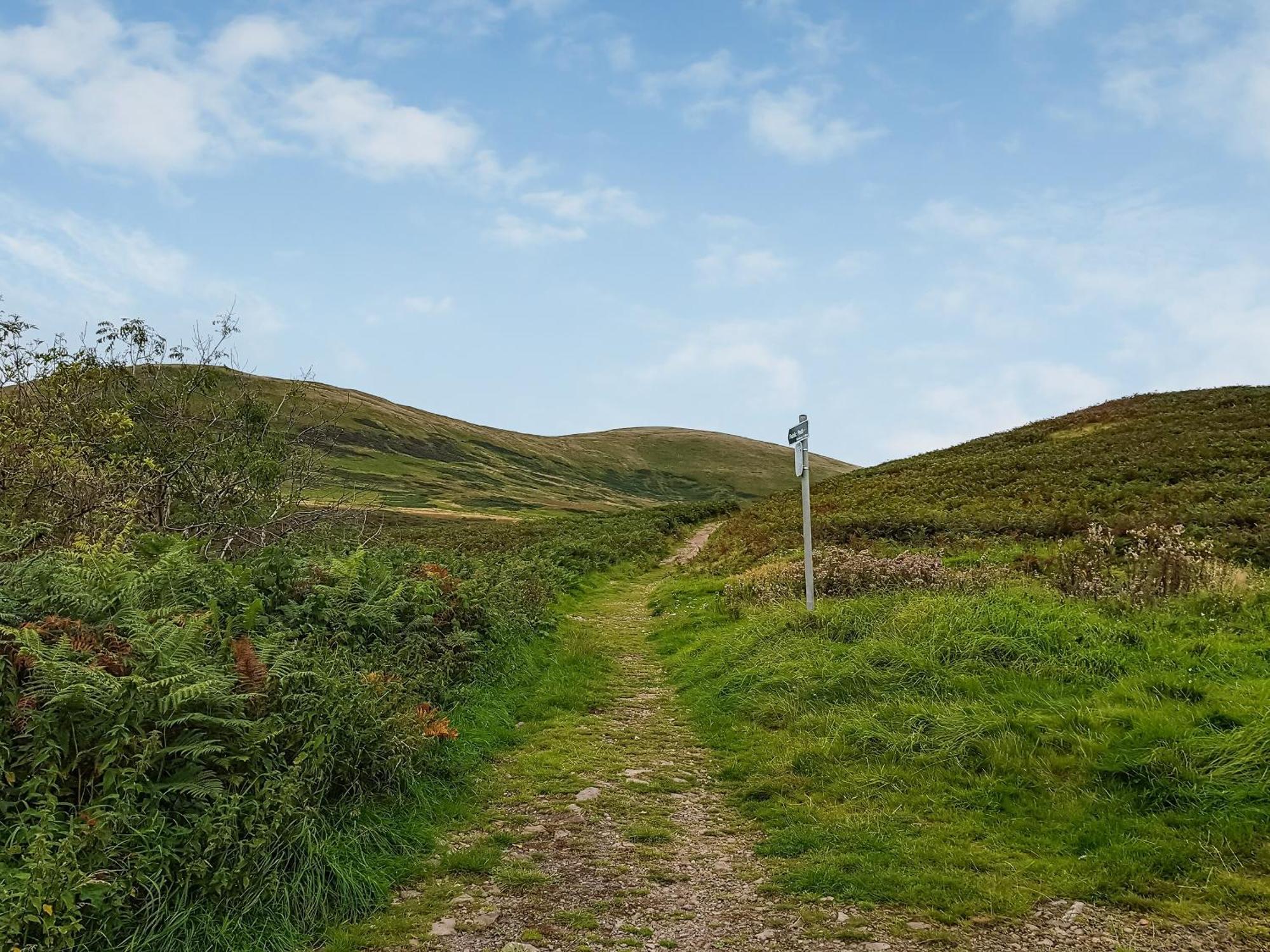 Glenbeagles Lodge Dollar Bagian luar foto